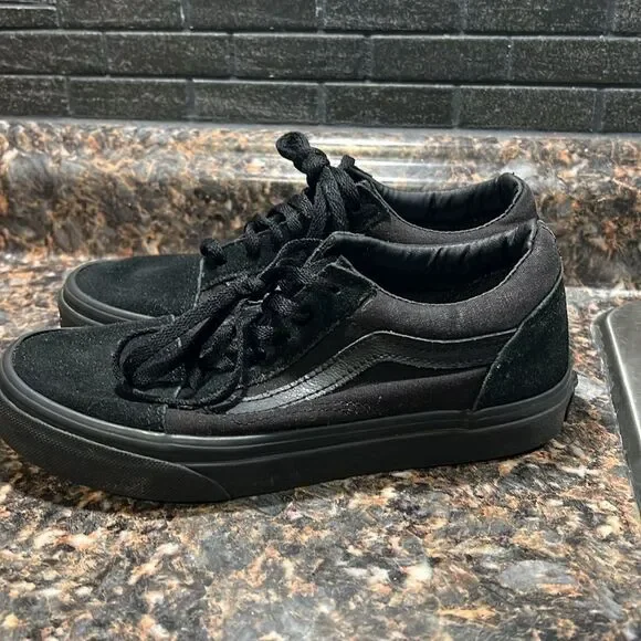 Vans  boys Old Skool Triple Black Suede Sneaker size 3 - Picture 4 of 9